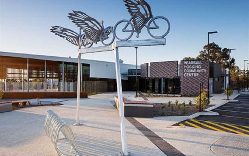 Pearsall Hocking Community Centre, Local Facilities in Pearsall