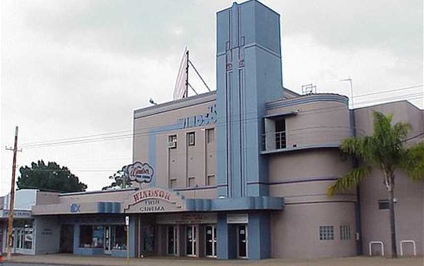 Windsor Theatre, Local Facilities in Nedlands