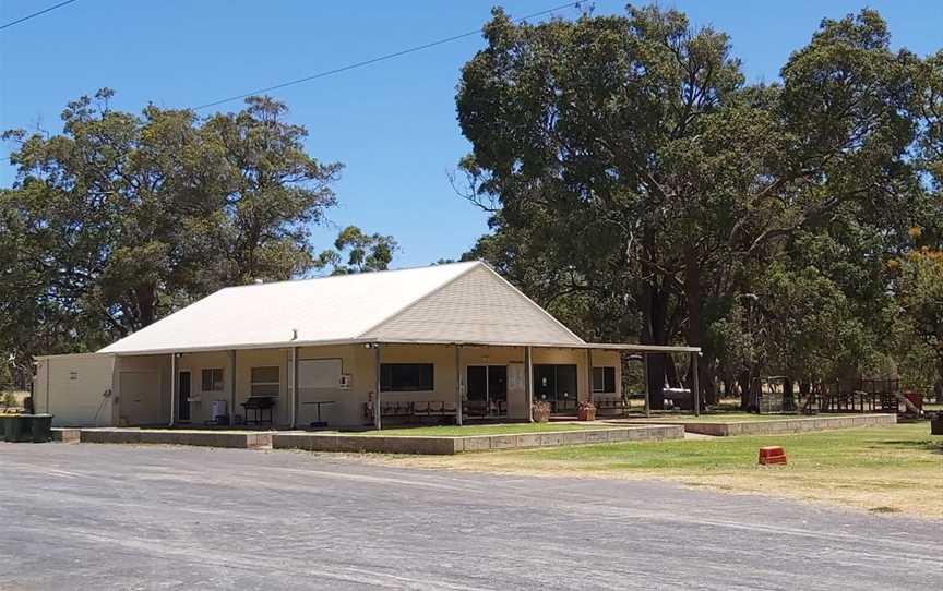 Dardanup Equestrian Centre, Local Facilities in Dardanup West