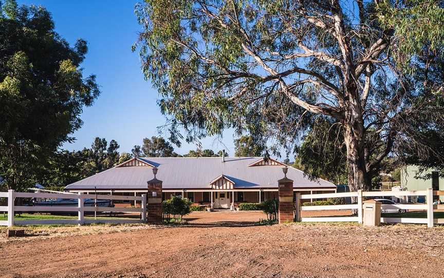 Harmony Acres Farm Stay, Accommodation in Mariginiup