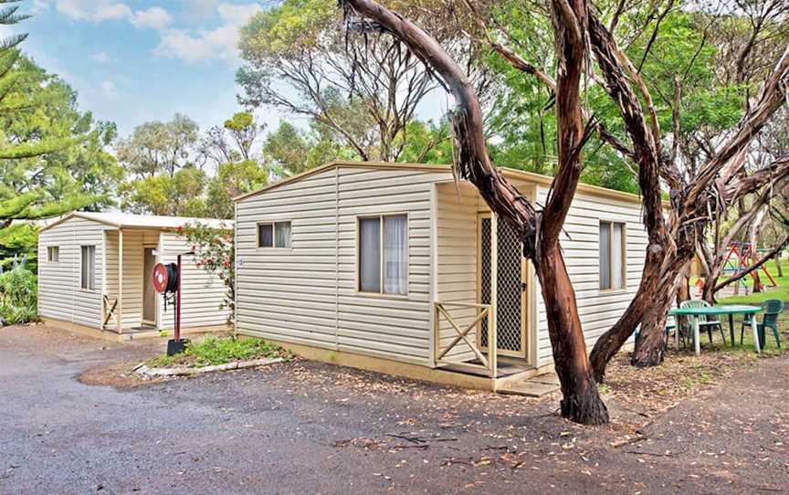 Acclaim Pine Grove Holiday Park, Accommodation in Esperance