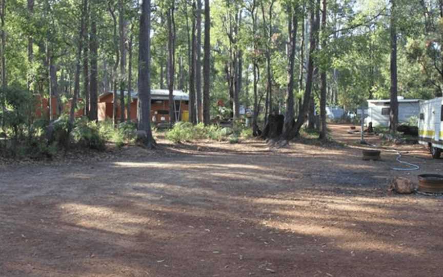 Dwellingup Chalets & Caravan Park, Accommodation in Dwellingup