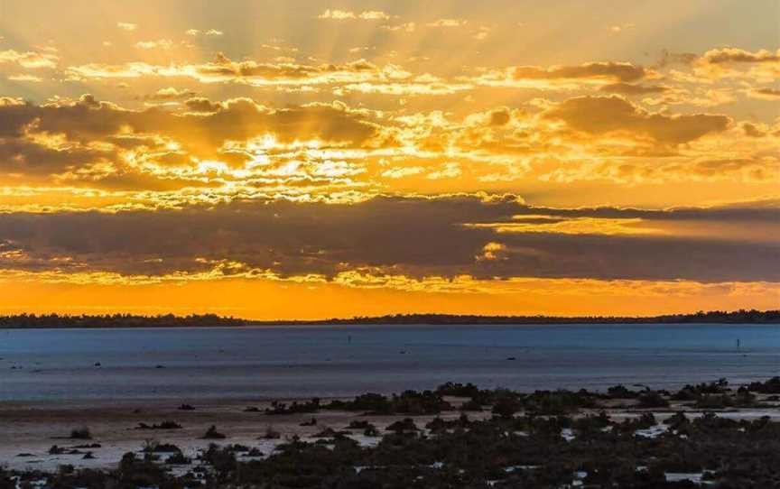 Menzies Caravan Park, Accommodation in Menzies