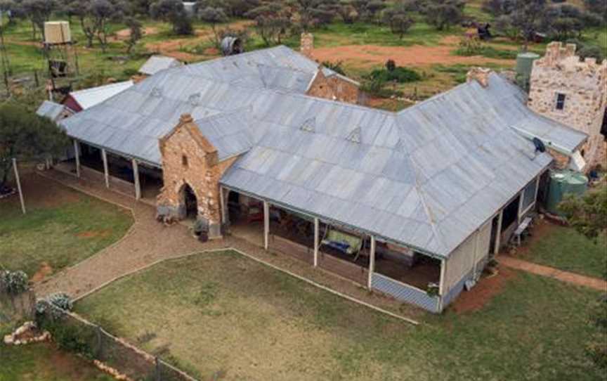 Melangatta Station, Accommodation in Yalgoo