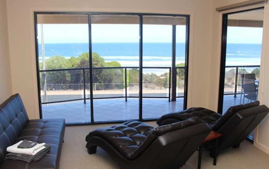 The Lighthouse - Beachfront Accommodation, Port Hughes, SA