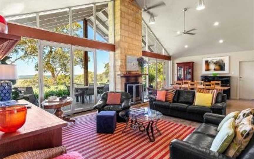 Kenwood Bank Vineyard Retreat, Accommodation in The Range