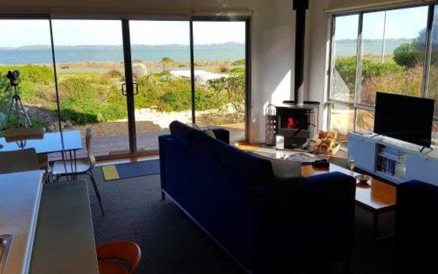 Coorong Waterfront Retreat, Meningie, SA