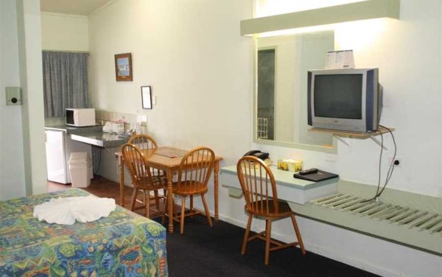 CASTLE COURT MOTOR INN ROCKHAMPTON, Accommodation in Allenstown