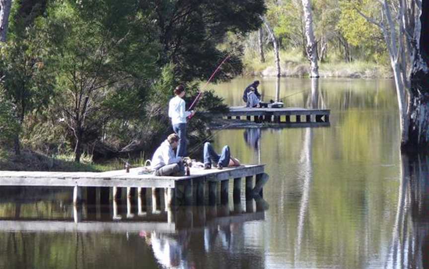 Donnelly Lakes Chalets, Accommodation in Pemberton