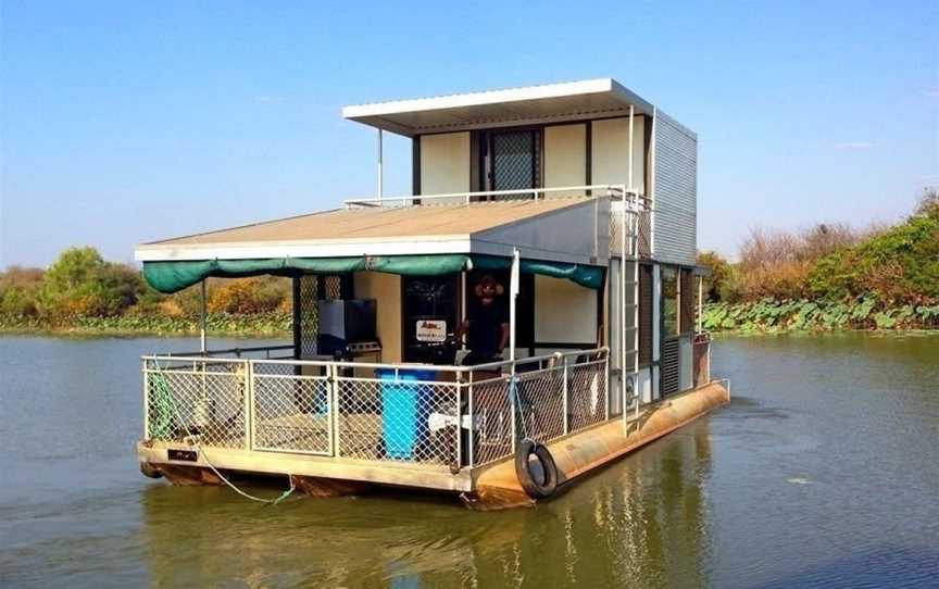 Corroboree Houseboats, Accommodation in Marrakai