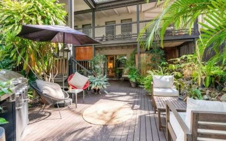 Noosa Hinterland Retreat, Accommodation in Tinbeerwah