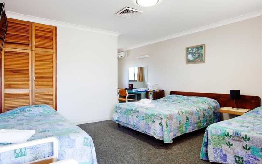 Vale Hotel, Accommodation in Aitkenvale