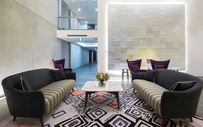 Avenue Hotel Canberra, Accommodation in Braddon