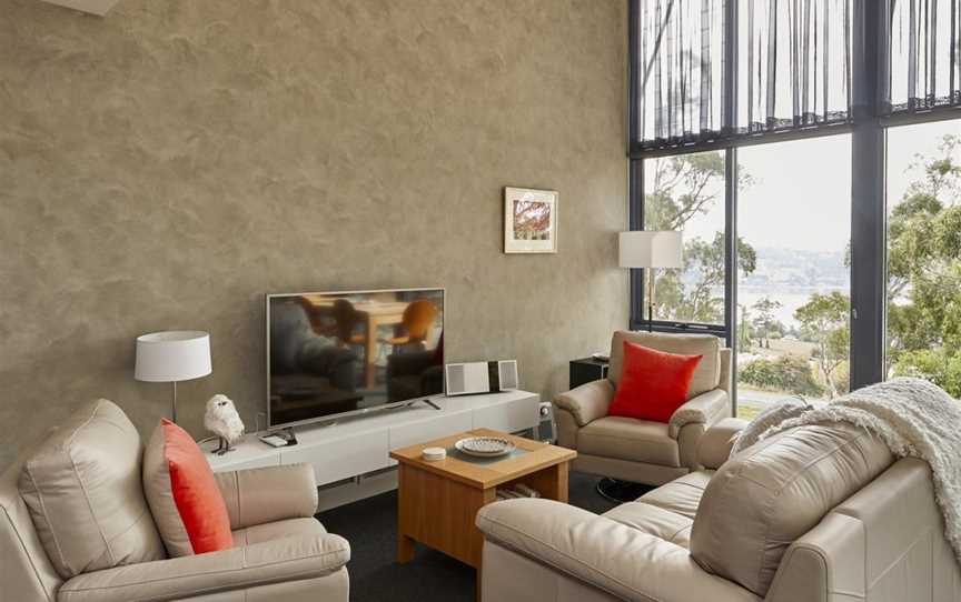 Tamar River Apartments, Grindelwald, TAS