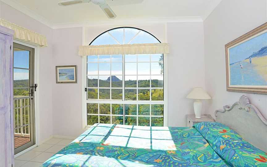 Cooroy Country Cottages, Accommodation in Black Mountain