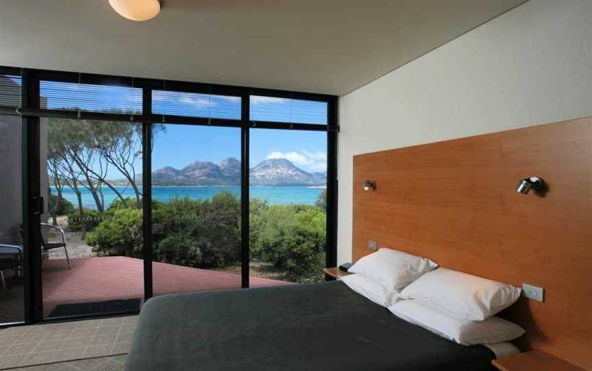 Edge of the Bay Resort, Accommodation in Coles Bay