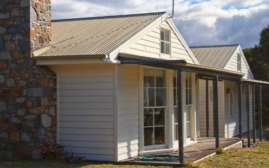 White Shell Cottage, Accommodation in Falmouth