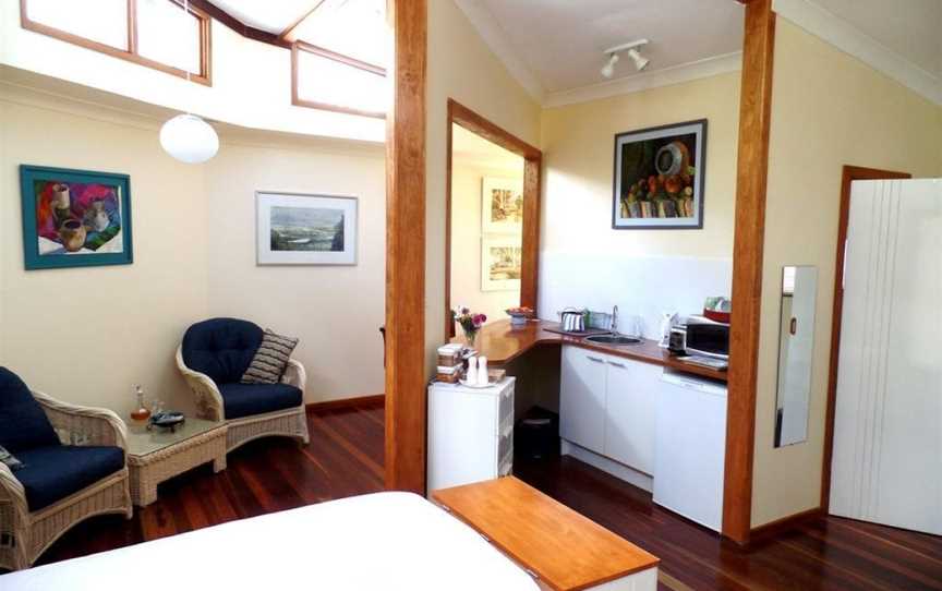 Hilltop B&B, Buderim, QLD