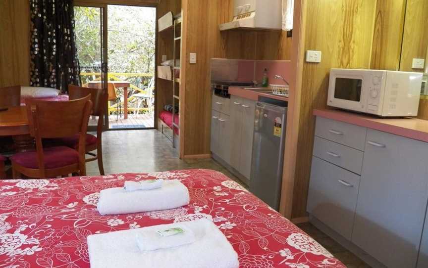 Lake Eacham Tourist Park & Cabins, Lake Eacham, QLD