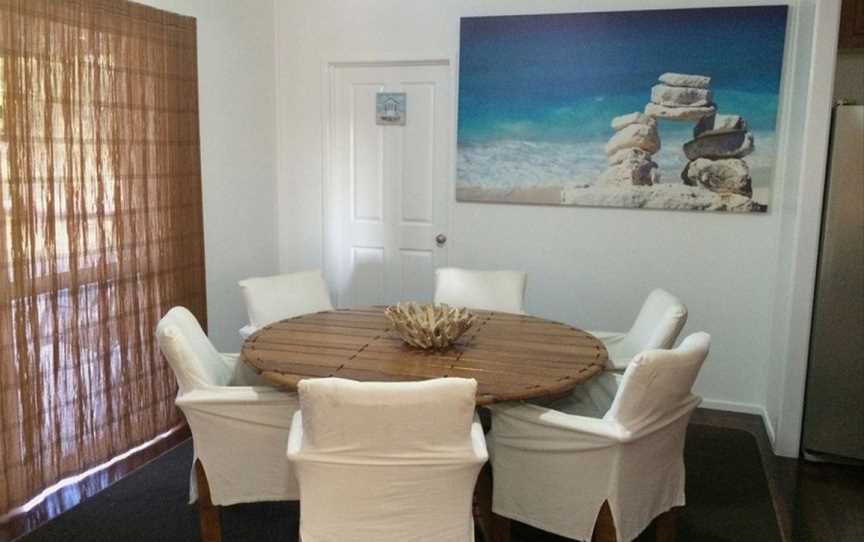 Beachside Bed & Breakfast, Accommodation in East Mackay