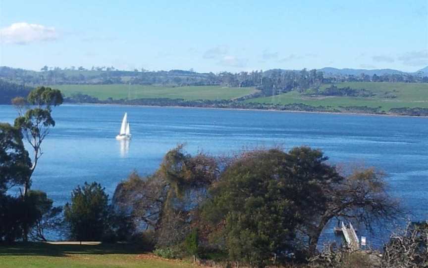 Tamar River Retreat, Kayena, TAS