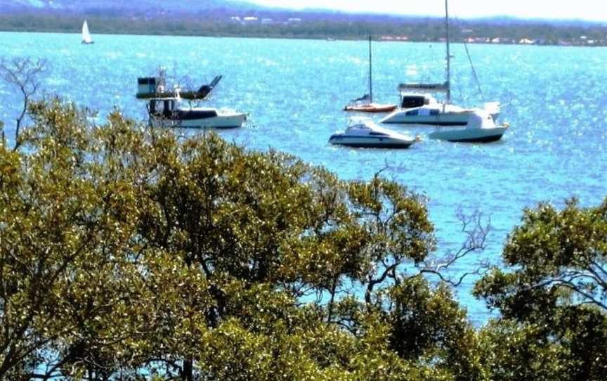 Beacon Light Holiday House, Macleay Island, QLD