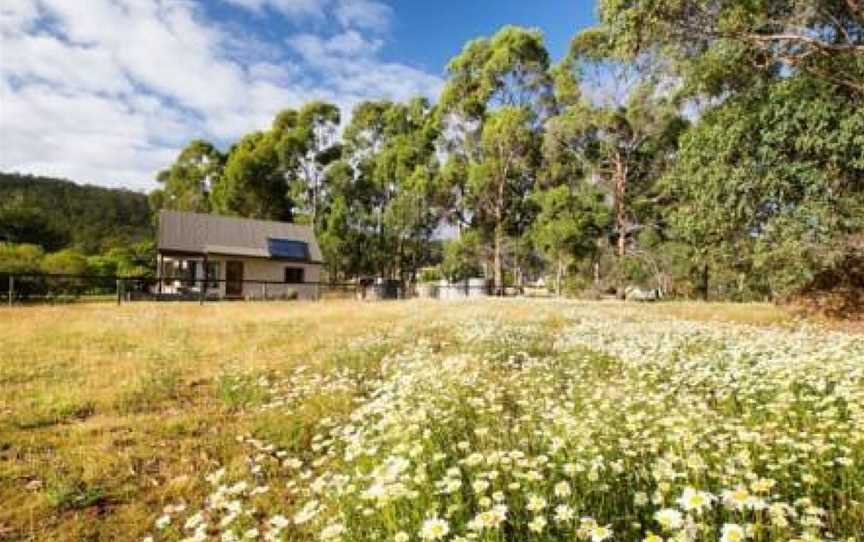 Herons Rise Vineyard Accommodation, Kettering, TAS