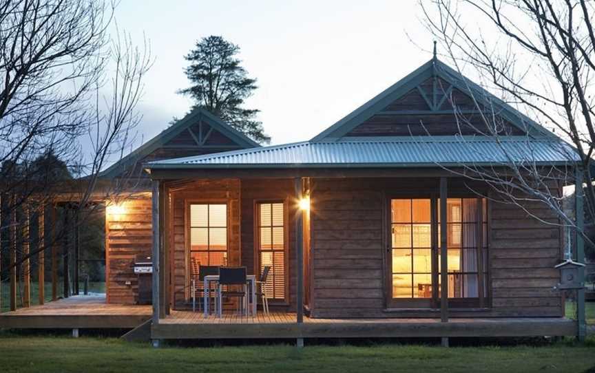 Beechworth Cedar Cottages, Accommodation in Beechworth