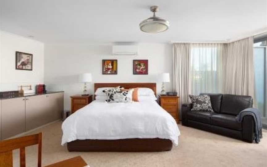 Luna Blu - Luxury B&B, Rhyll, VIC