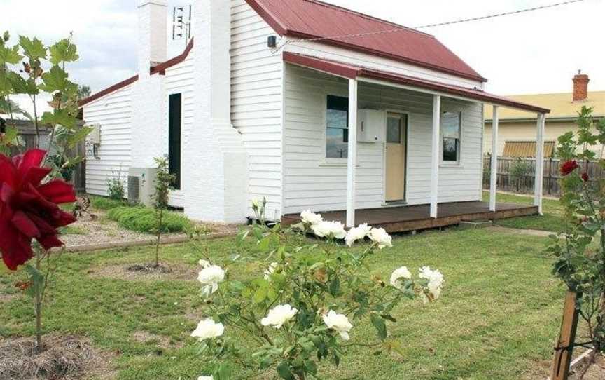 Down to Earth Farm Retreat, Sarsfield, VIC