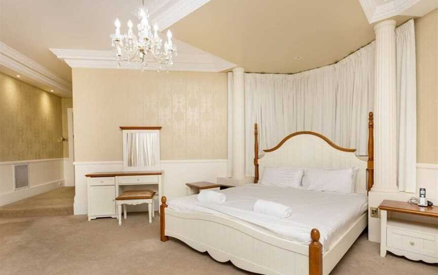 Classic 5 Beds Mt Dandenong Resort, Accommodation in Mount Dandenong