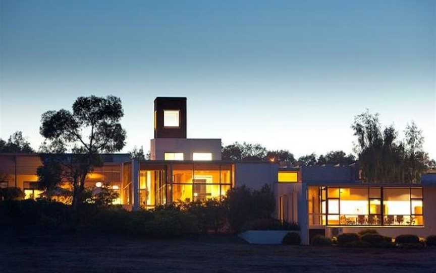 Deakin Management Centre, Accommodation in Waurn Ponds