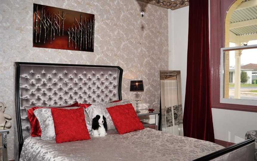 Must Love Dogs B&B & Self Contained Cottage, Rutherglen, VIC