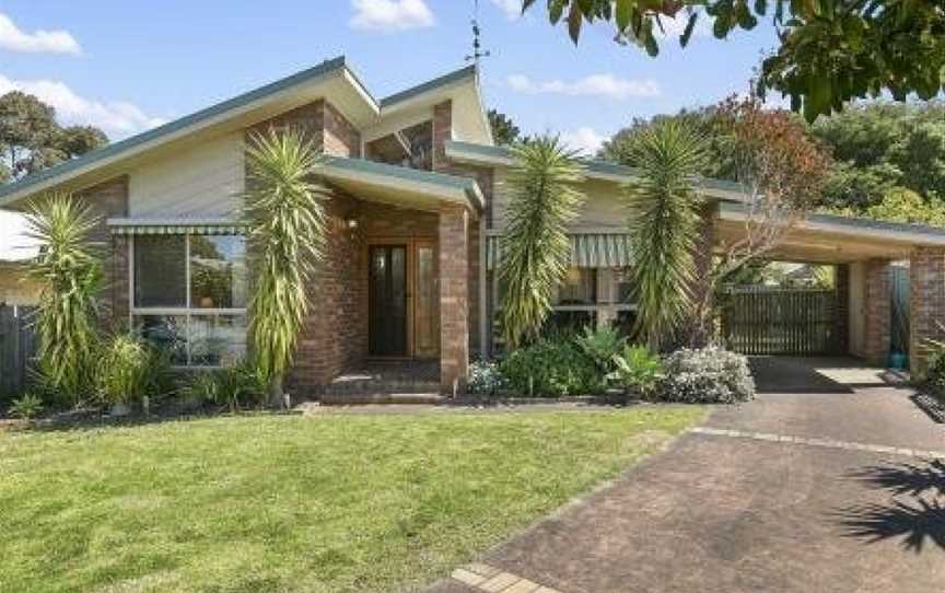 PEACEFUL RETREAT - SURF SIDE PET FRIENDLY (OUTSIDE ONLY), Inverloch, VIC