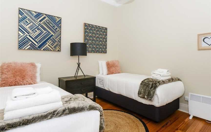 BOUTIQUE STAYS - Carlton Terrace, Princes Hill, VIC