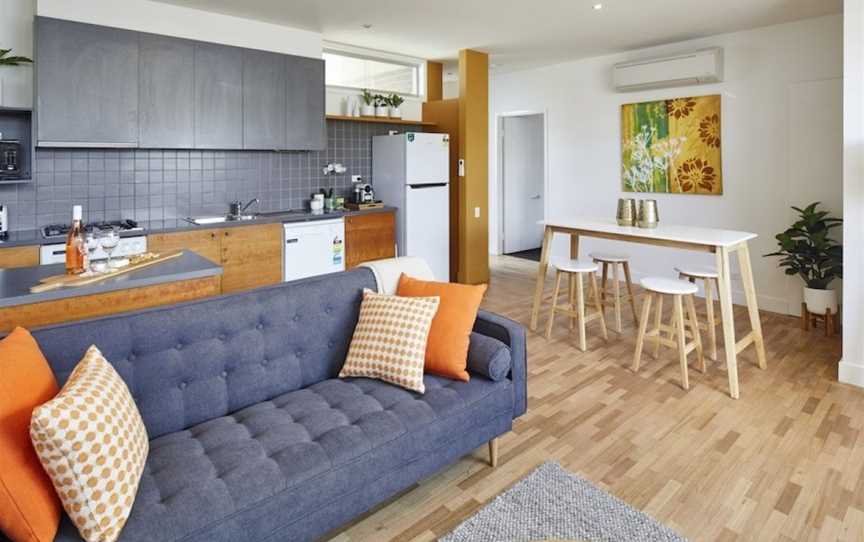 Spacious Carlton 1 bedroom Apt With Secure Parking, Carlton, VIC