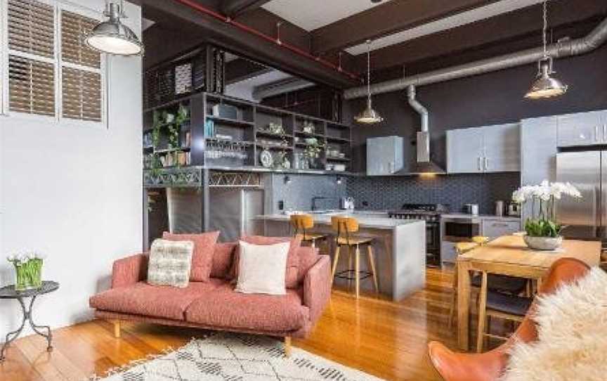 BOUTIQUE STAYS - Loft on Rose, Fitzroy, VIC