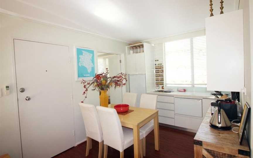 Colour Pop Fitzroy - Pets, Parking, Balcony, 3bdrm, Fitzroy, VIC