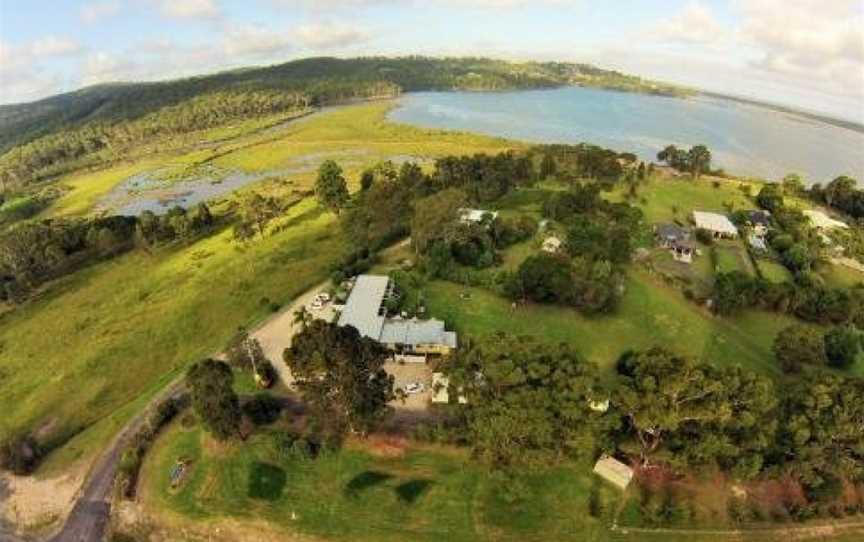 Top of the Lake Holiday Units, Millingandi, NSW