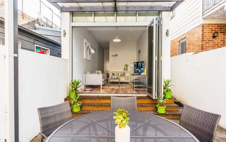 Modern House Close to Sydney Uni and Hospital, Enmore, NSW