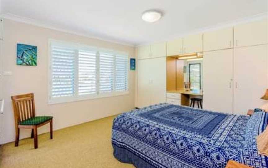 Flinders Lodge - fantastic views, opposite Main Beach, Yamba, NSW