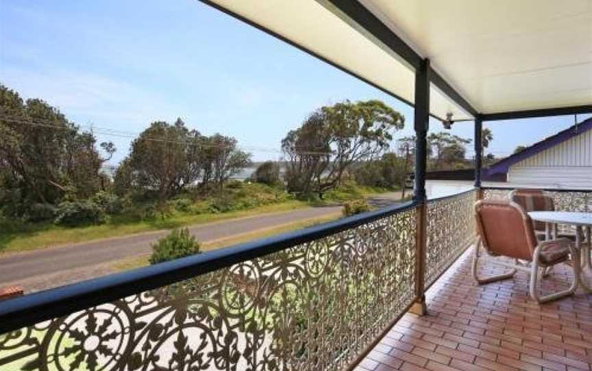 The Crescent - Pet Friendly - 1 Min to Beach, Currarong, NSW