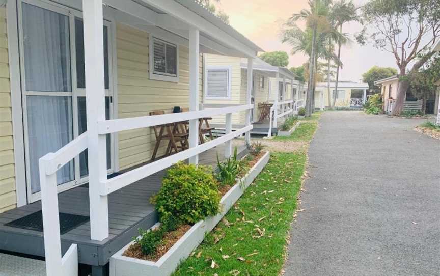 Little Palm Cabins, Lake Cathie, NSW