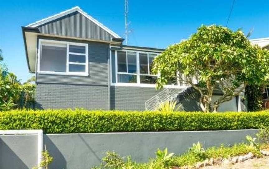 Pet Friendly 5 Victor Parade, Shoal Bay, NSW