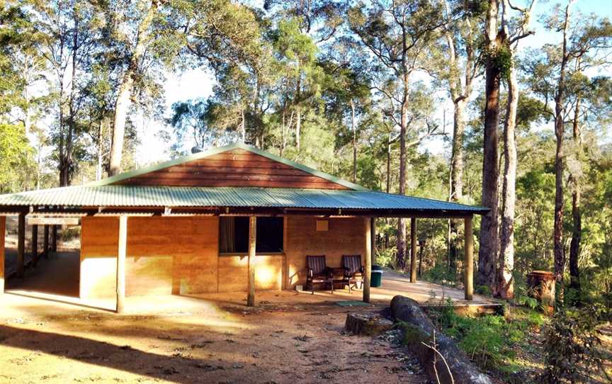 Warren River Resort, Accommodation in Pemberton