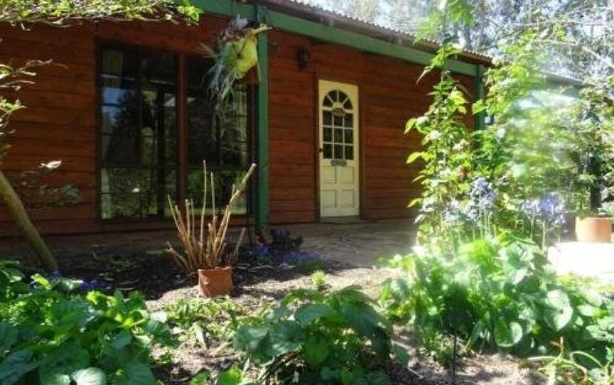 Currawong Farm Bed & Breakfast, Chidlow, WA