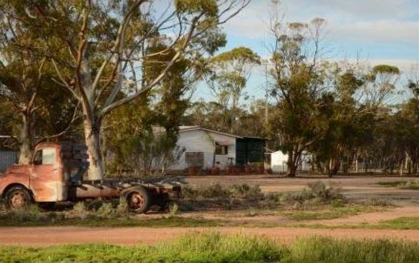 Nulla Nulla Farm Retreat, Moorine Rock, WA