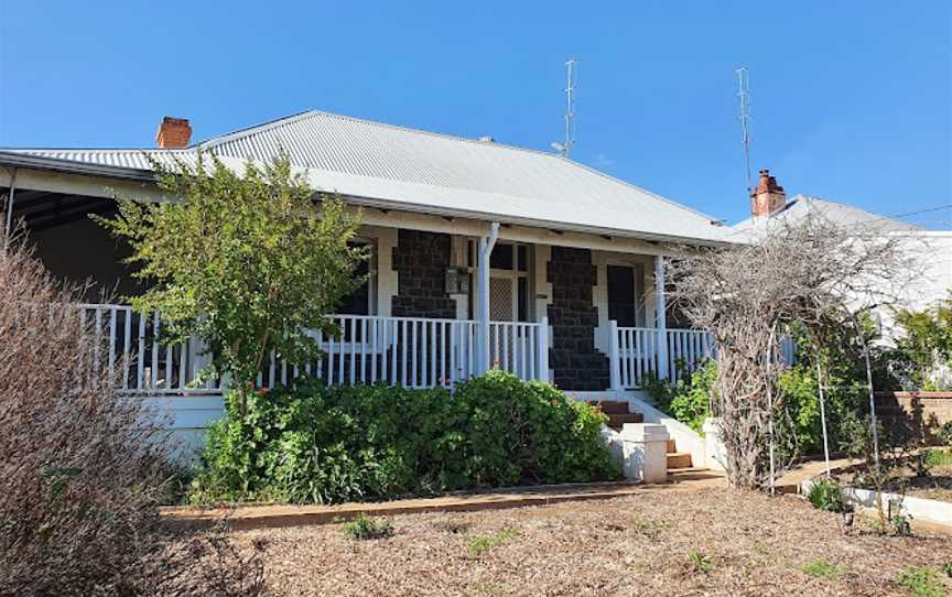 Roseneath Cottage, Accommodation in Northam