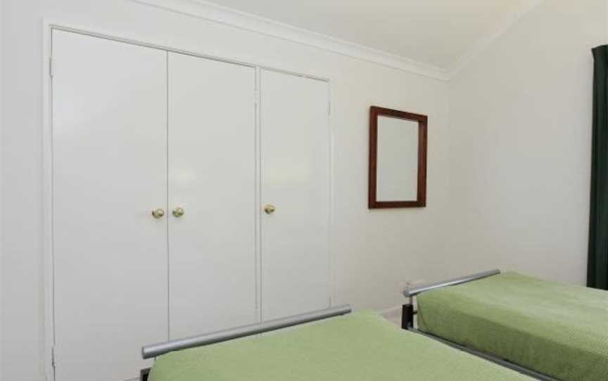 Tea Tree Manor - Perth Holiday Homes, Canning Vale, WA