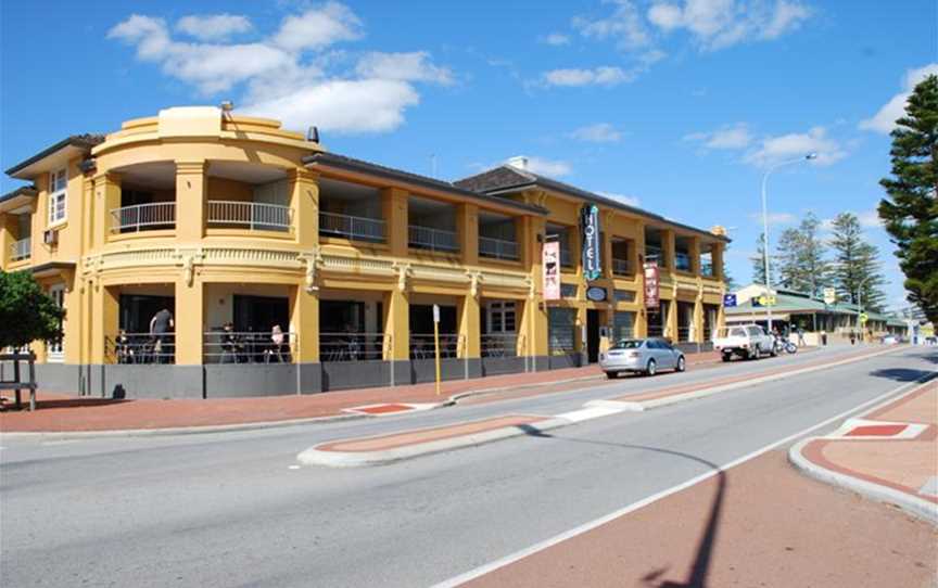 Cottesloe Beach Chalets, Accommodation in Cottesloe